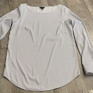 Ann Taylor White Geometric Blouse